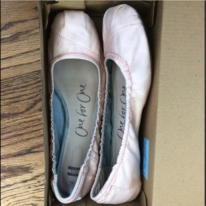 LIKE NEW Toms Balet Flats - Pink Petal